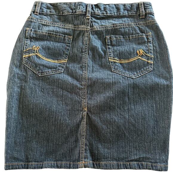 Tex by Max‎ Azria Denim Skirt size 2 - Picture 2 of 4